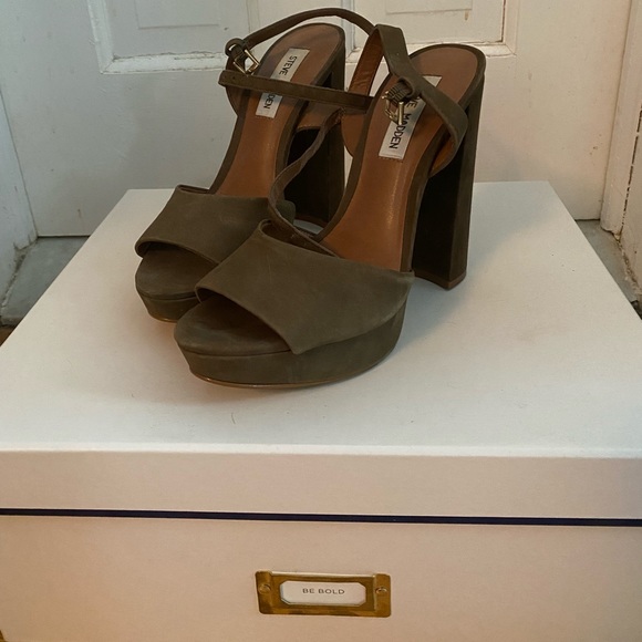 Steve Madden Chunky Green Heel - Picture 1 of 4